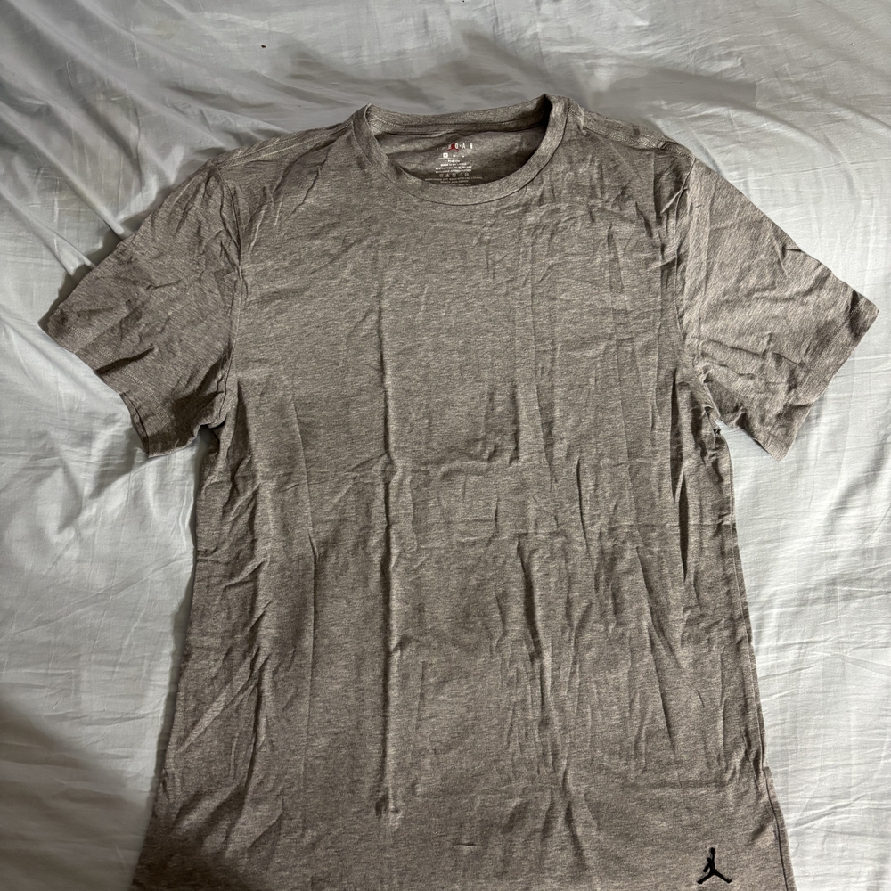 Jordan Men's Short Sleeve Crew Tee in Taupe Size M - New